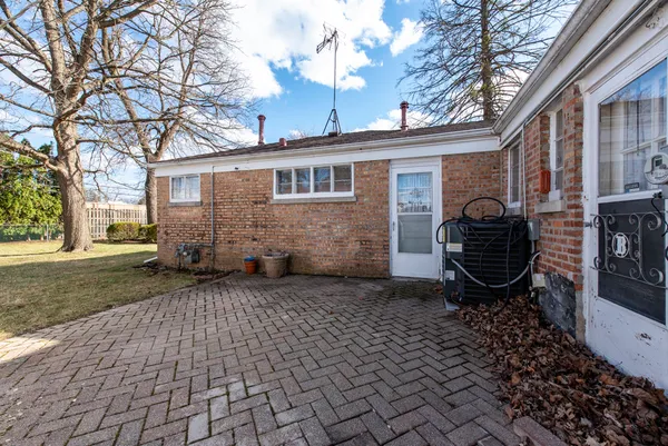 $439,900 | 400 7th Avenue, Libertyville, IL 60048