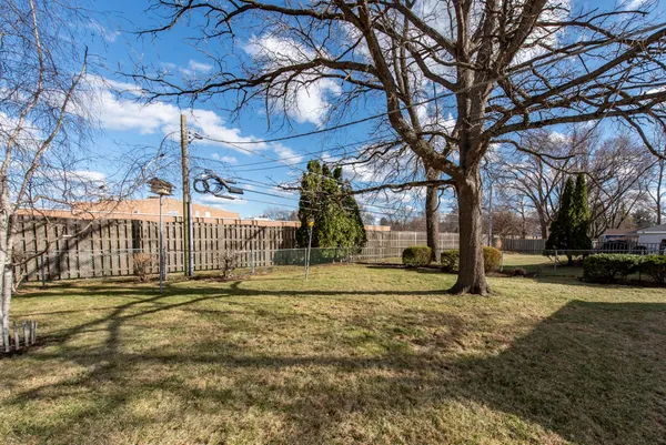 $439,900 | 400 7th Avenue, Libertyville, IL 60048