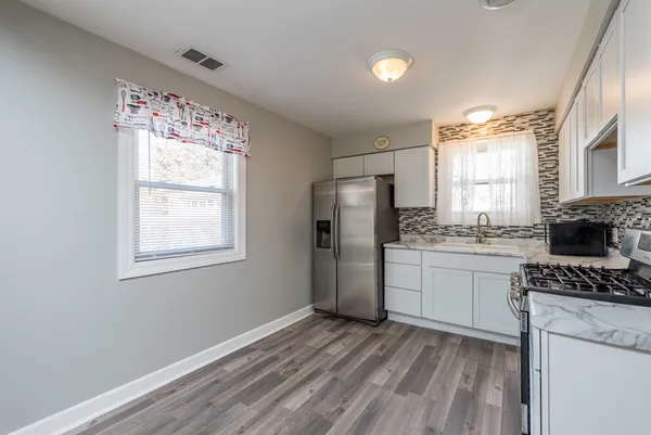 $439,900 | 400 7th Avenue, Libertyville, IL 60048