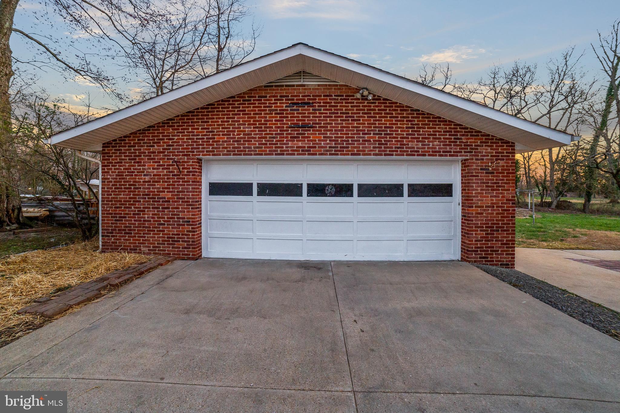 12 Notley Road Fort Washington, MD 20744 - Photo 19 of 23 Detached Garage (has bathroom inside)