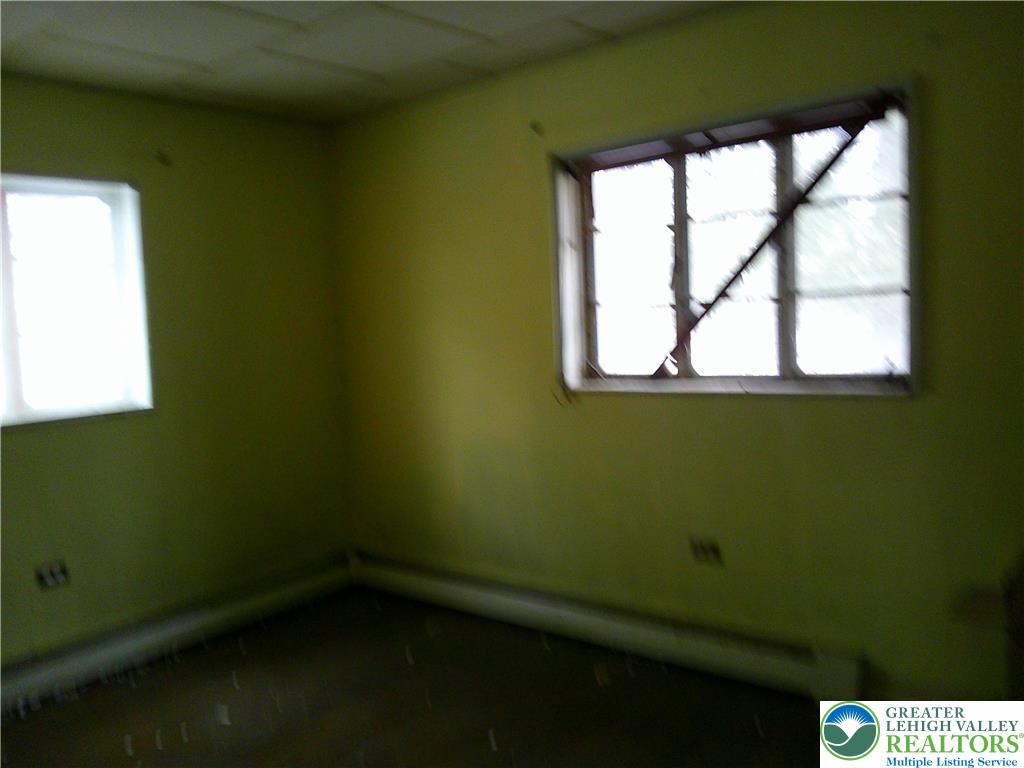 414 Turkey Ridge Road Mount Bethel, PA 18343 - Photo 15 of 16 Gallery Image 15