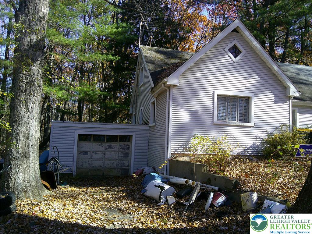 414 Turkey Ridge Road Mount Bethel, PA 18343 - Photo 2 of 16 Gallery Image 2