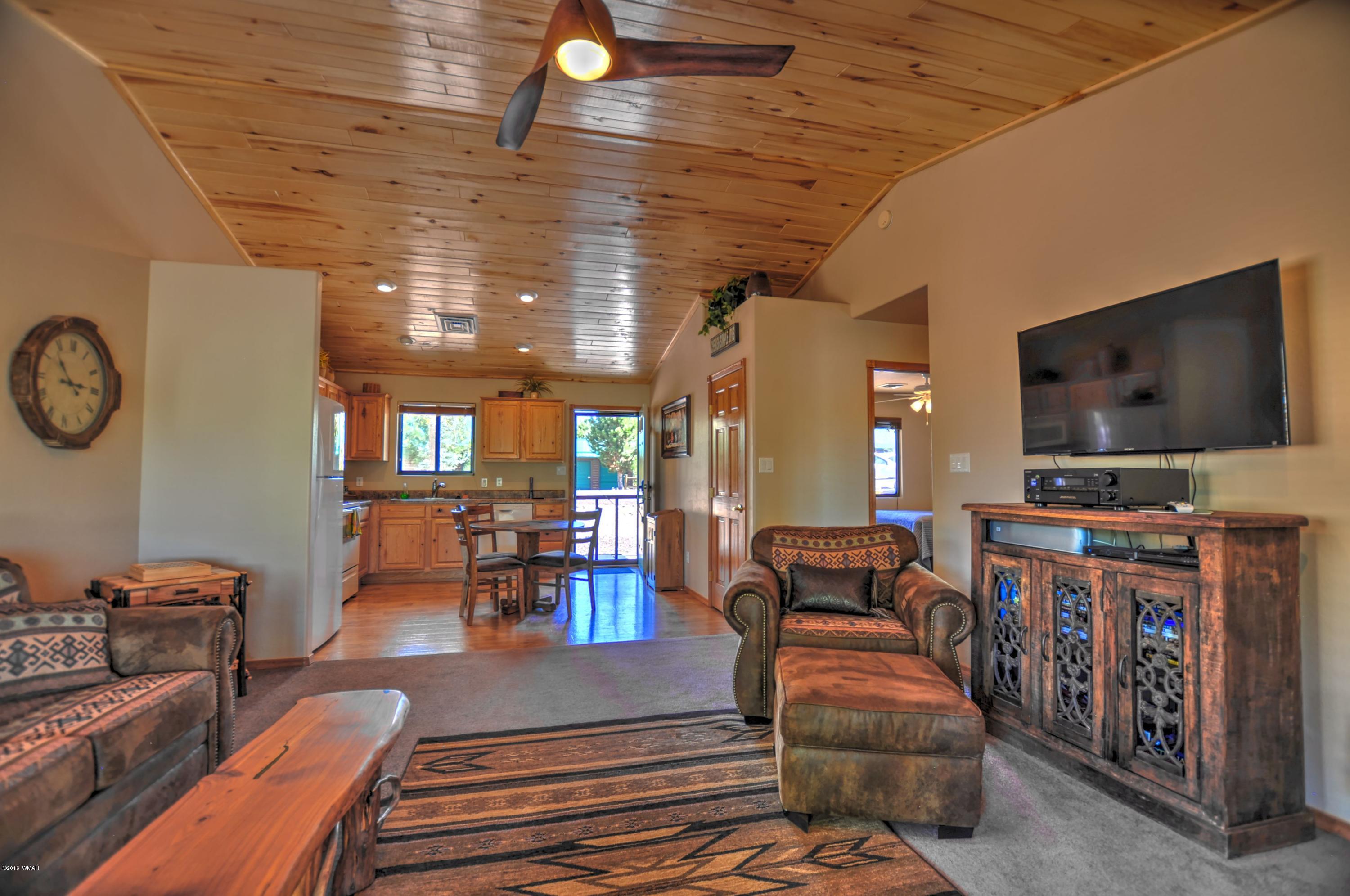 2330 Buffalo Loop Overgaard, AZ 85933 - Photo 11 of 28 Gallery Image 11