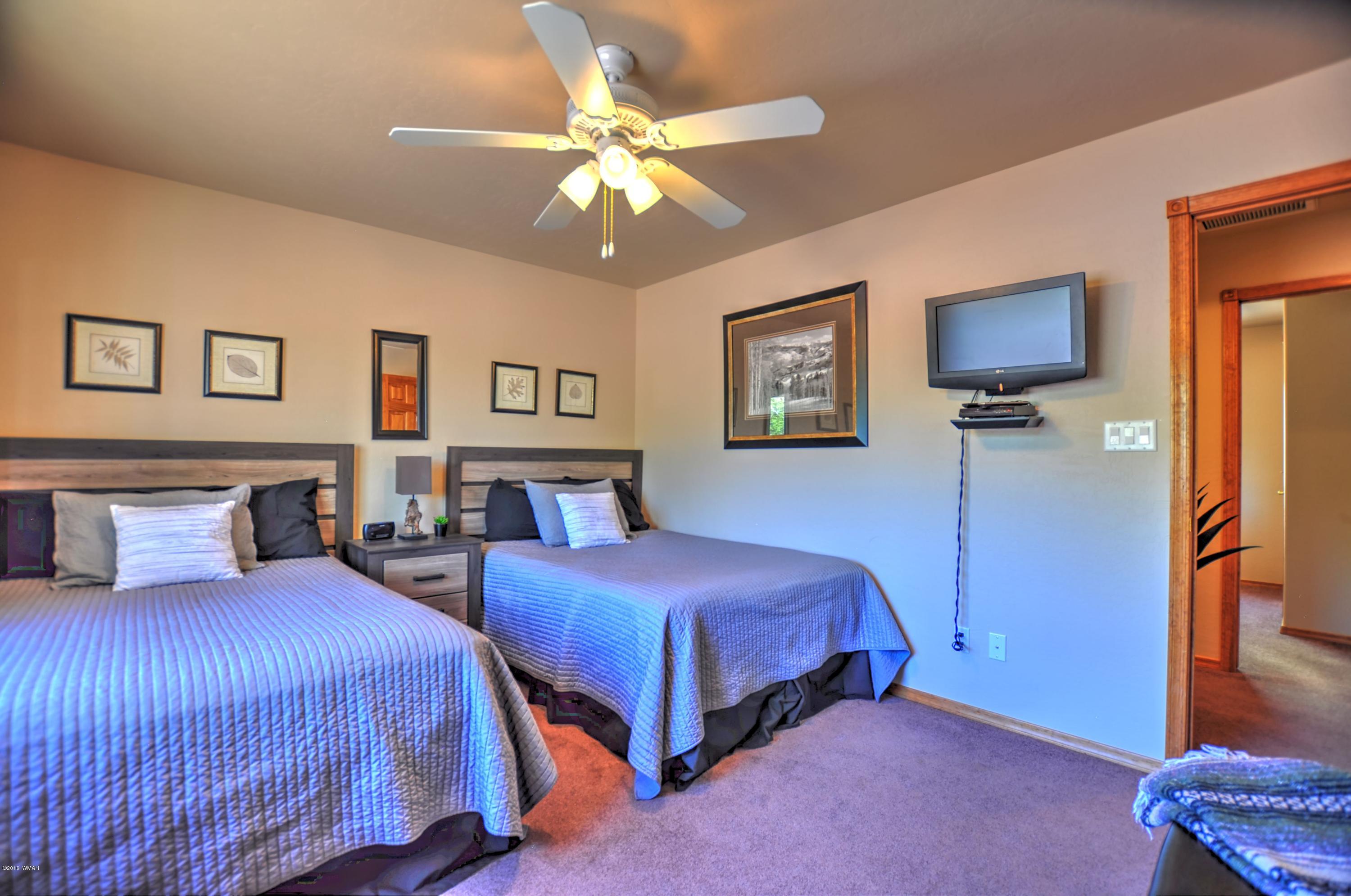 2330 Buffalo Loop Overgaard, AZ 85933 - Photo 15 of 28 Gallery Image 15