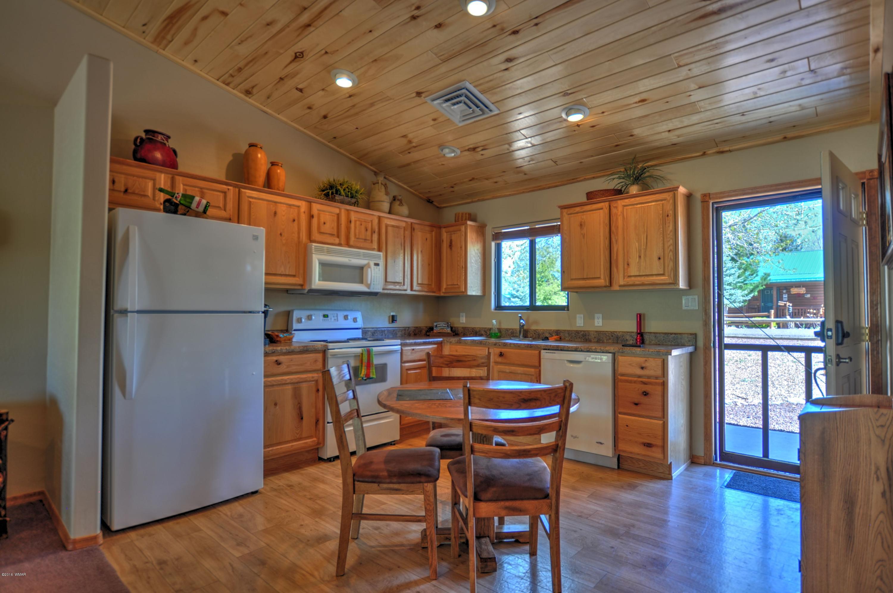 2330 Buffalo Loop Overgaard, AZ 85933 - Photo 6 of 28 Gallery Image 6