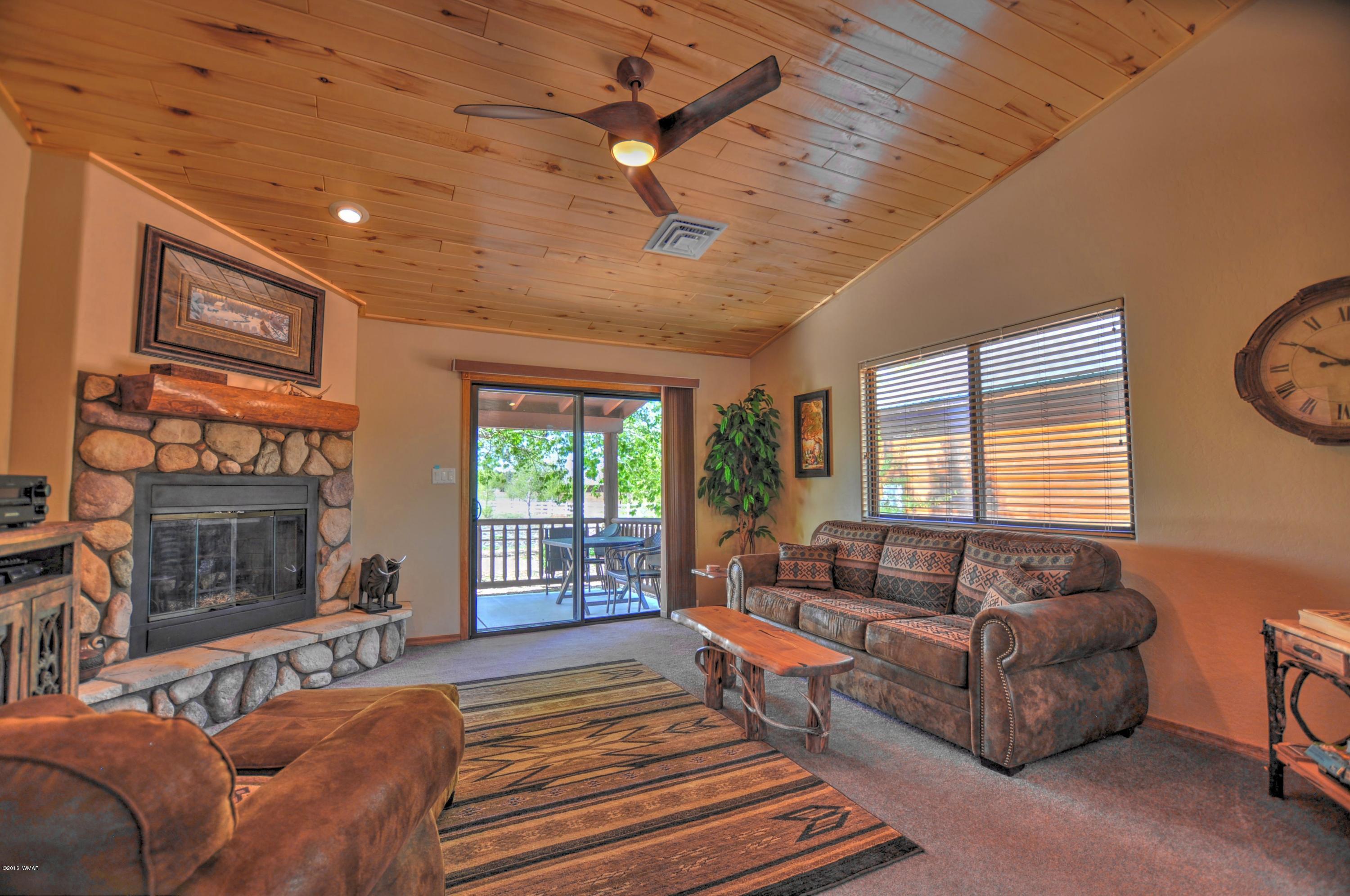 2330 Buffalo Loop Overgaard, AZ 85933 - Photo 9 of 28 Gallery Image 9