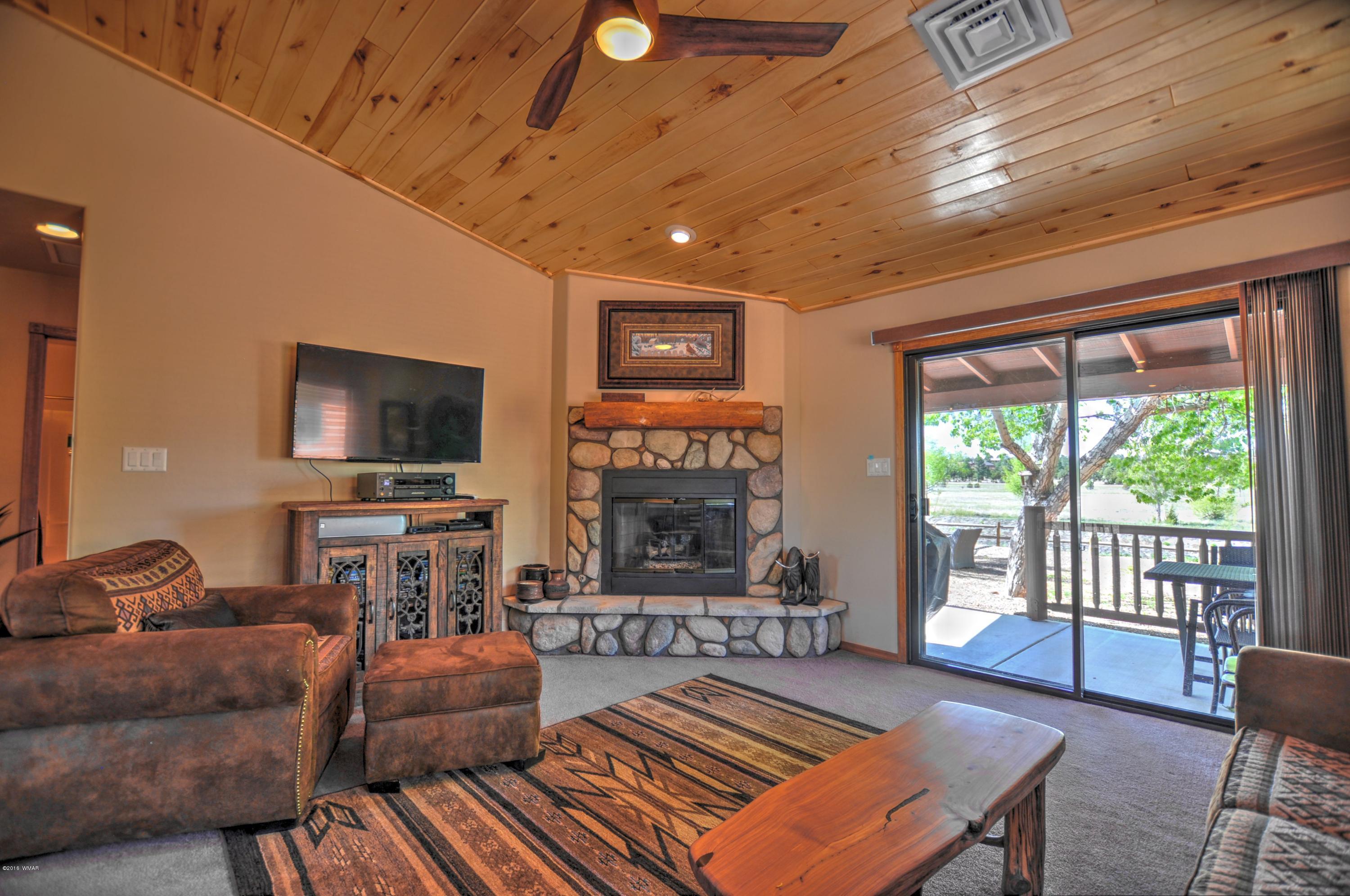 2330 Buffalo Loop Overgaard, AZ 85933 - Photo 10 of 28 Gallery Image 10