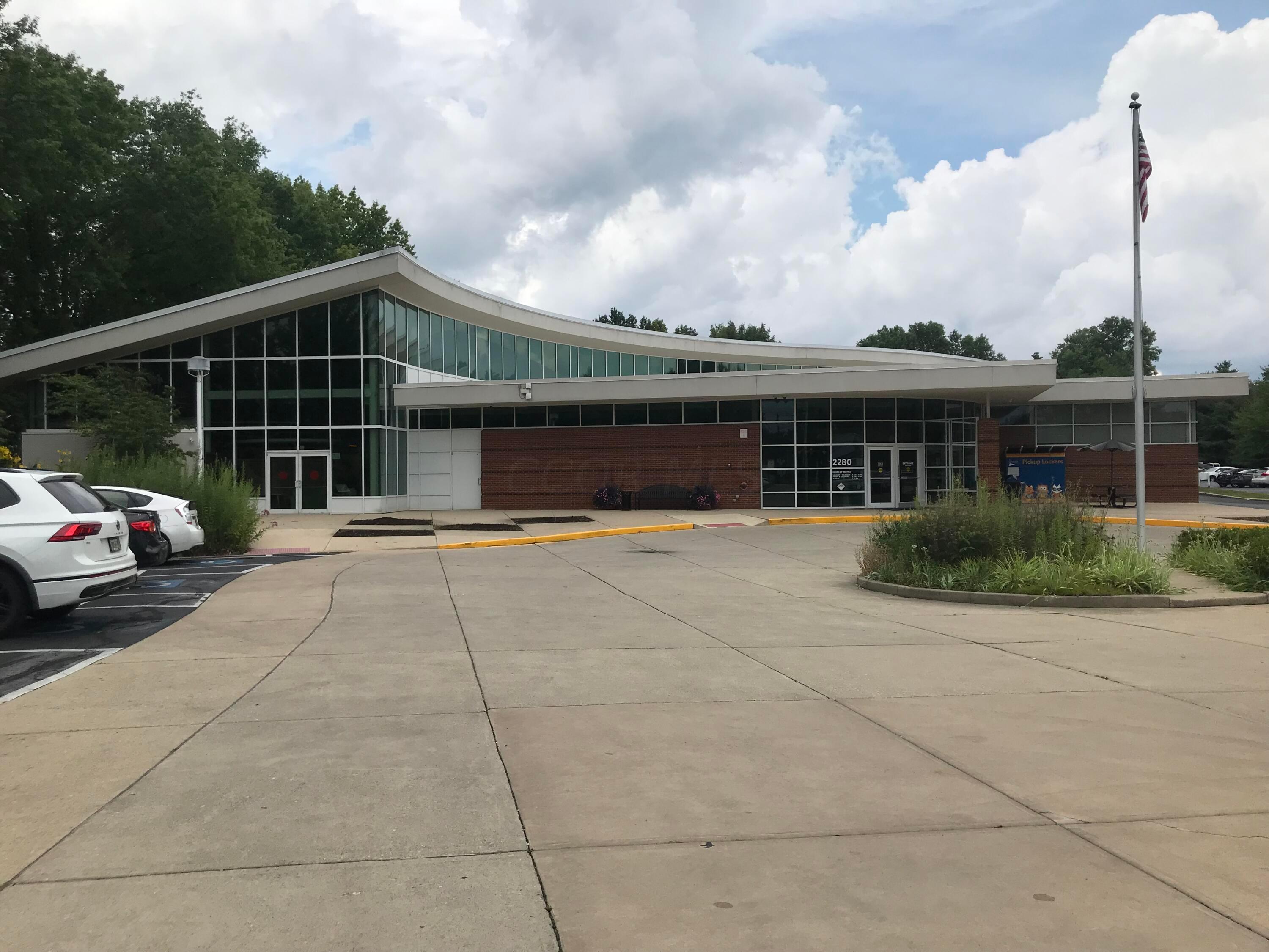 7526 Satterfield Road Columbus, OH 43235 - Photo 20 of 22 Library entrance