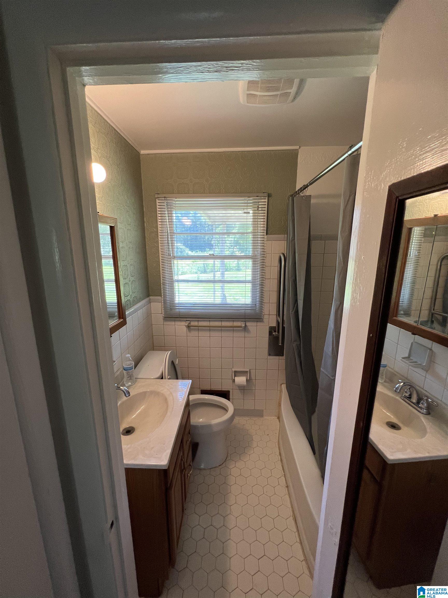 8031 Bradford Road Pinson, AL 35126 - Photo 7 of 10