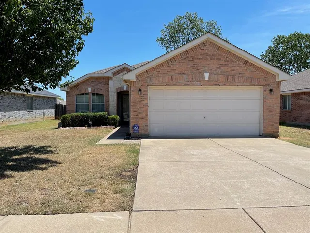 $2,000 | 8513 Autumn Creek Trail, Fort Worth, TX 76134