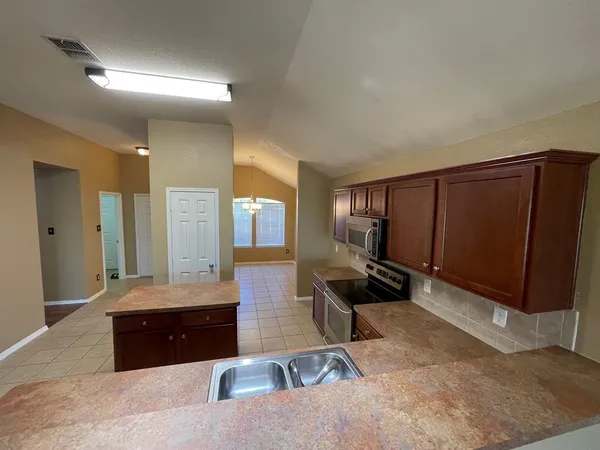 $2,000 | 8513 Autumn Creek Trail, Fort Worth, TX 76134