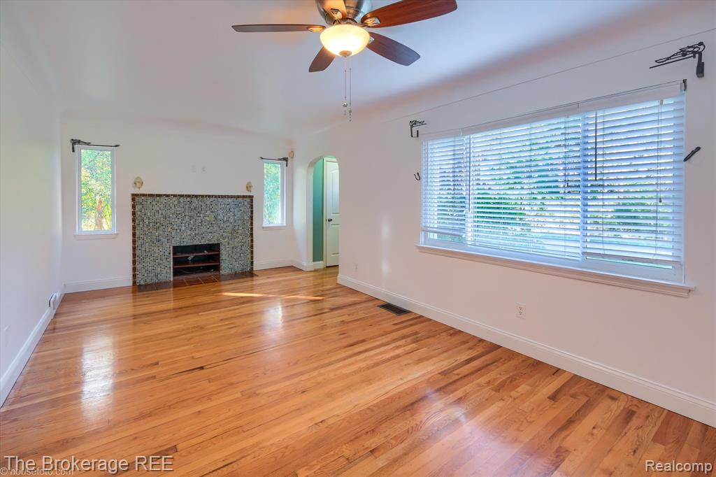 5400 North Center Road Flint, MI 48506 - Photo 27 of 44