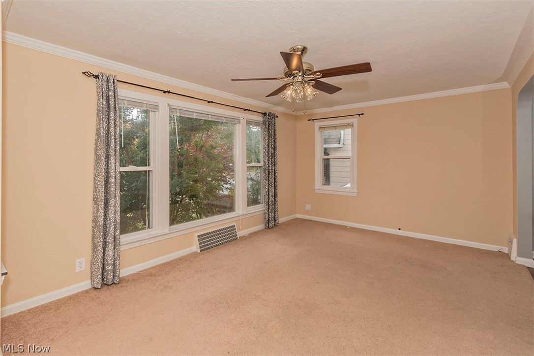2224 Cranston Road Cleveland, OH 44118 - Photo 5 of 35 Gallery Image 5