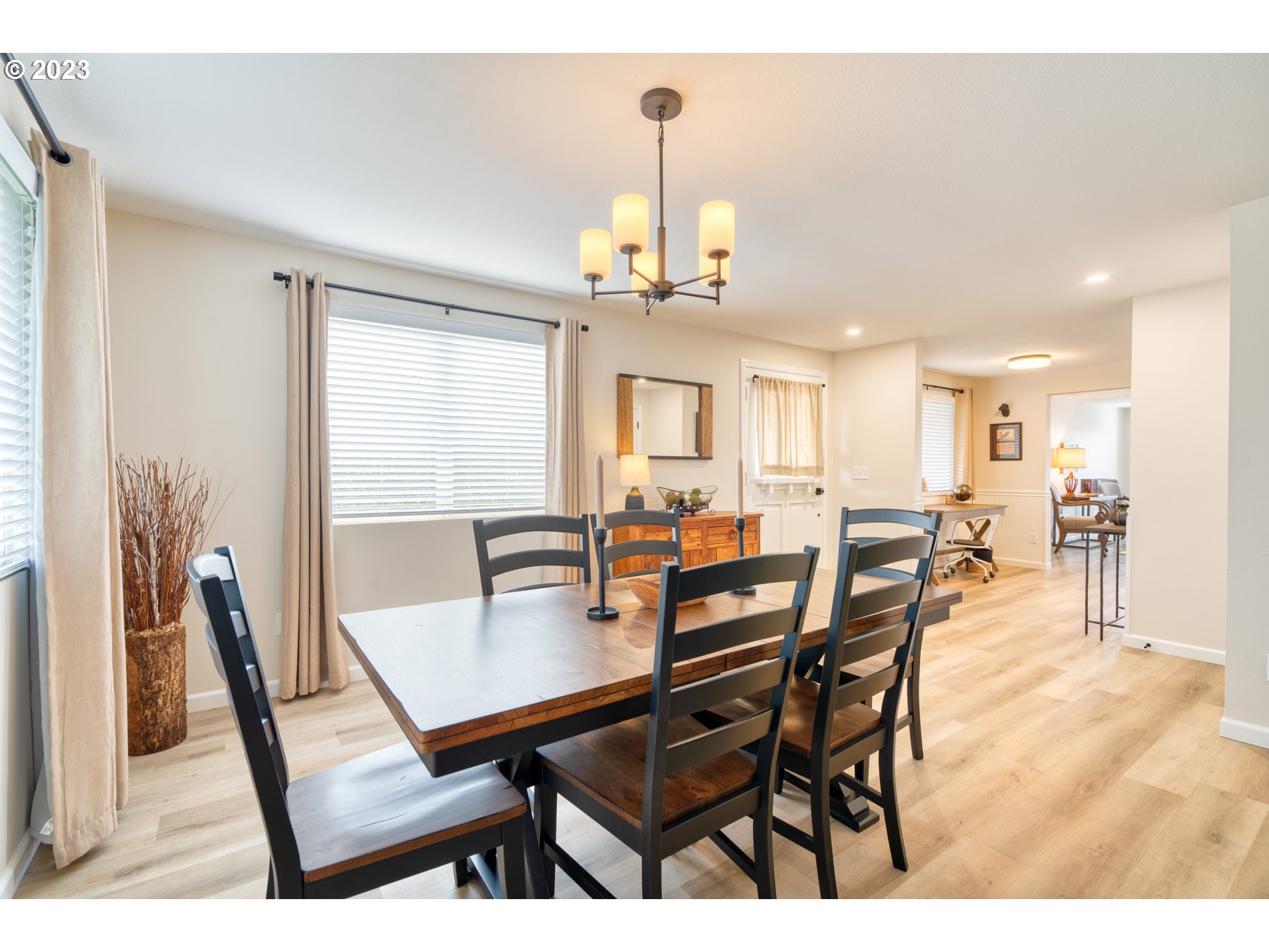 12101 Southwest River Road Hillsboro, OR 97123 - Photo 3 of 37 a view of a dining room and livingroom view