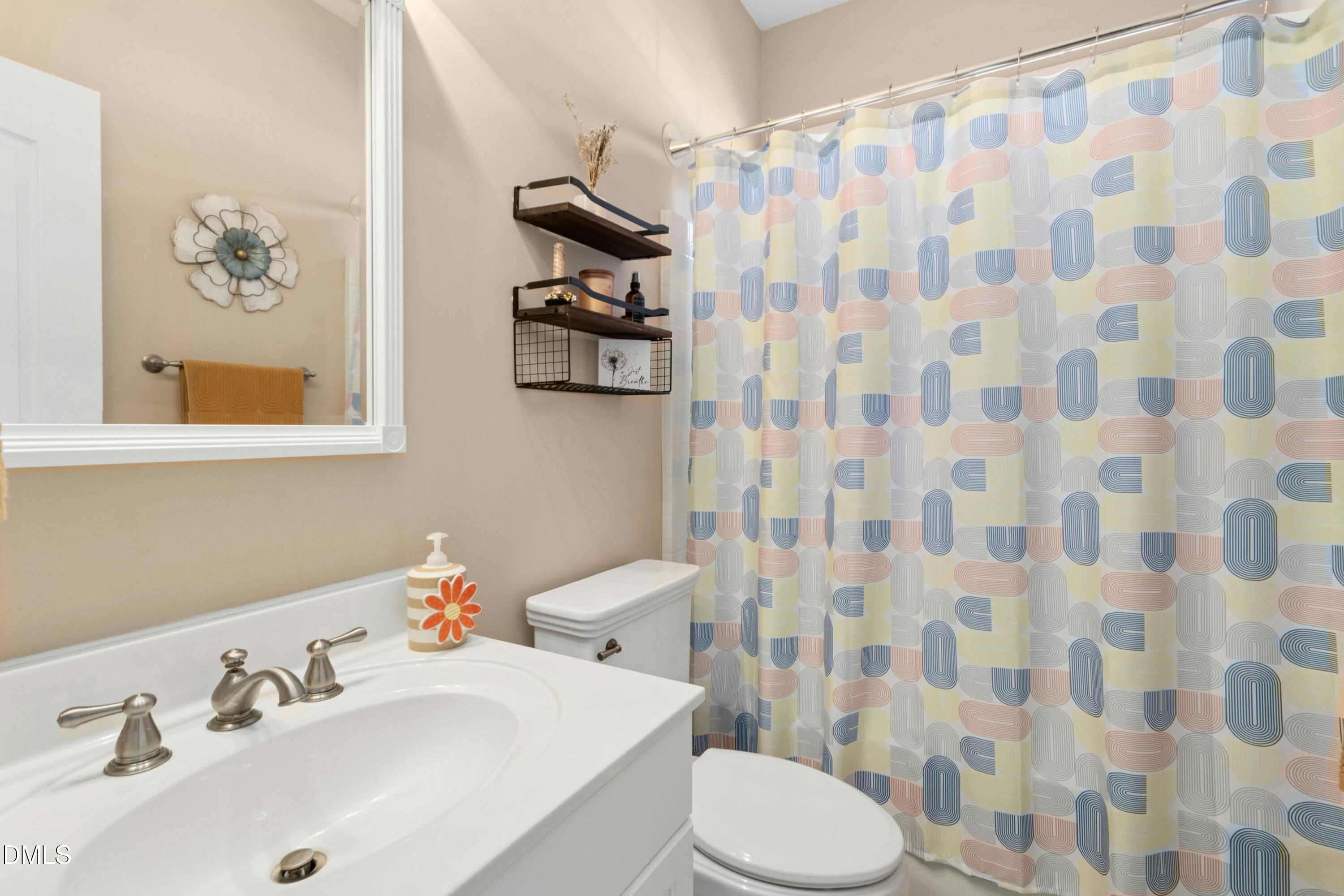 849 Gor An Farm Road Selma, NC 27576 - Photo 22 of 33 Guest bathroom
