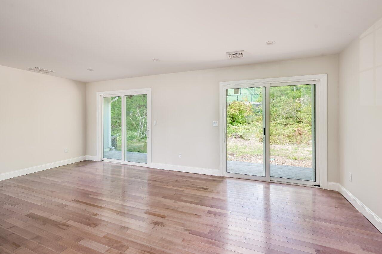 200 Shore Road Cape Neddick, ME 03902 - Photo 13 of 35 10