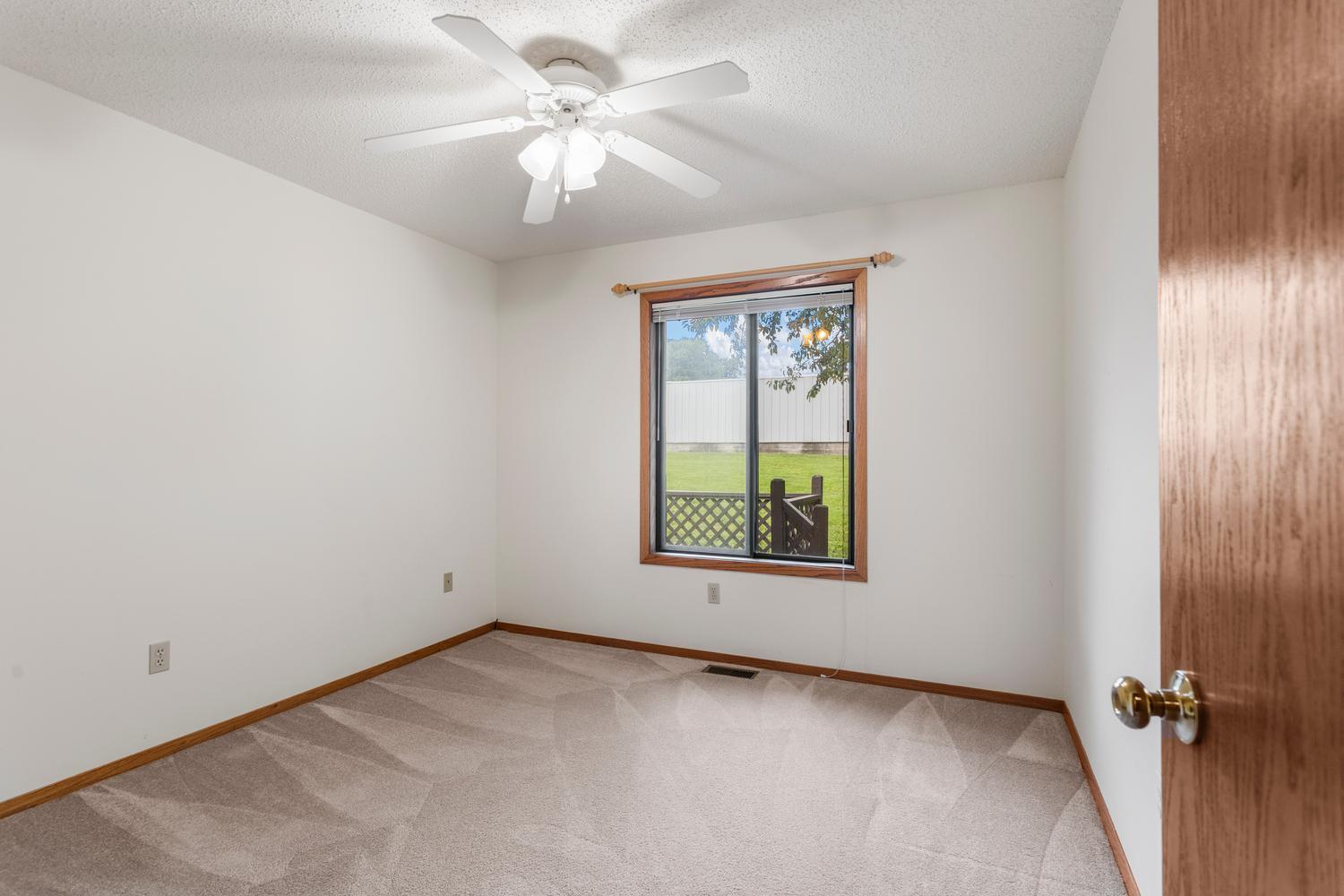 2005 Eagle Ridge Court, Unit D Urbana, IL 61802 - Photo 32 of 34