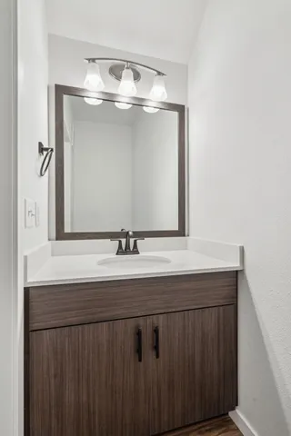 $2,700 | 10042 Diffley Court, Inver Grove Heights, MN 55077