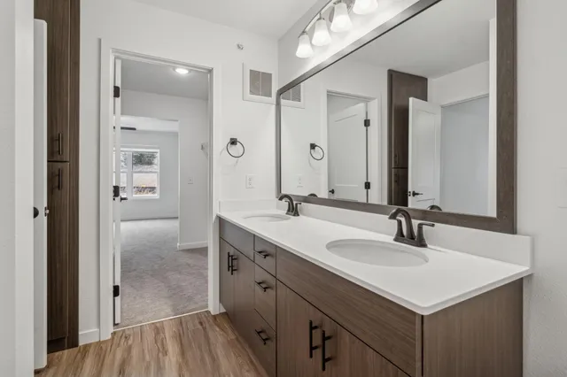 $2,700 | 10042 Diffley Court, Inver Grove Heights, MN 55077