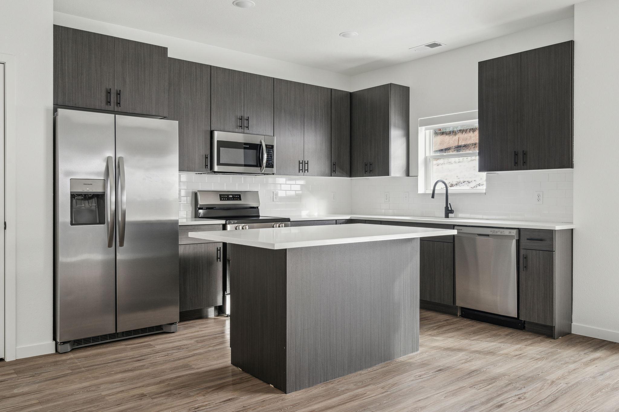 10042 Diffley Court Inver Grove Heights, MN 55077 - Photo 2 of 22