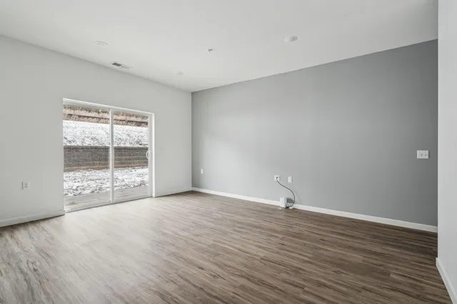 $2,700 | 10042 Diffley Court, Inver Grove Heights, MN 55077