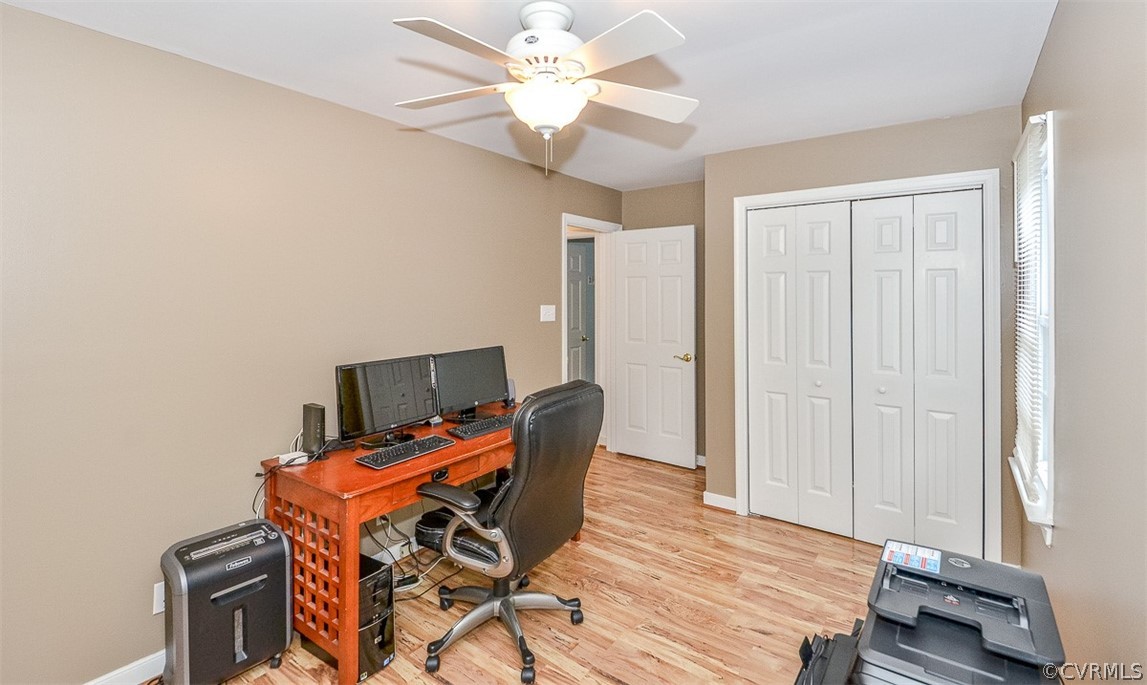 507 Watch Hill Road Midlothian, VA 23114 - Photo 36 of 39 a workspace with furniture and wooden floor