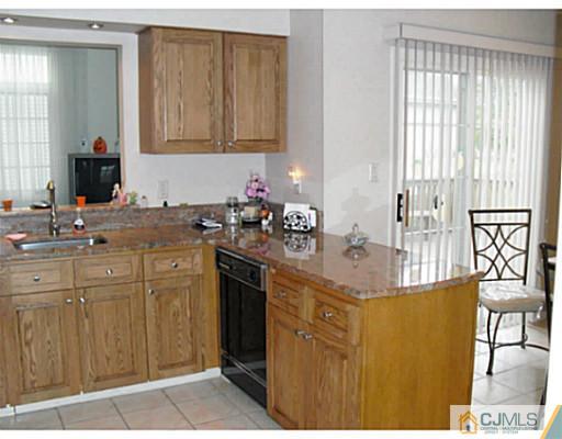 21 Winthrop Road Monroe Township, NJ 08831 - Photo 3 of 17 Gallery Image 3