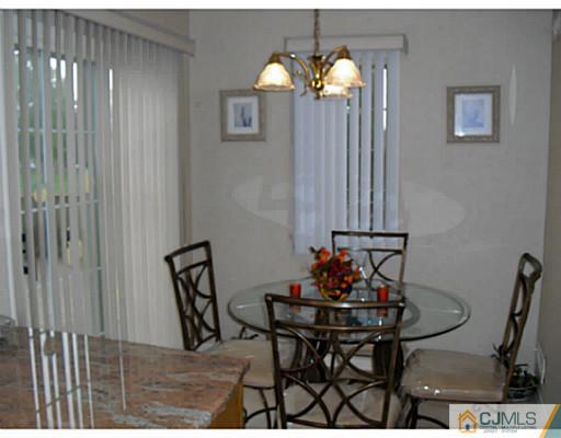 21 Winthrop Road Monroe Township, NJ 08831 - Photo 4 of 17 Gallery Image 4