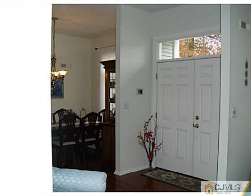21 Winthrop Road Monroe Township, NJ 08831 - Photo 10 of 17 Gallery Image 10