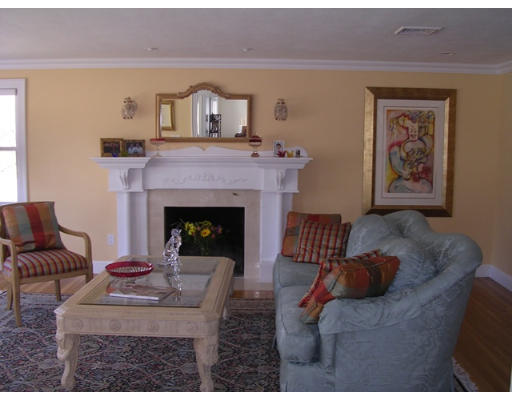 16 Ginn Road Winchester, MA 01890 - Photo 6 of 9