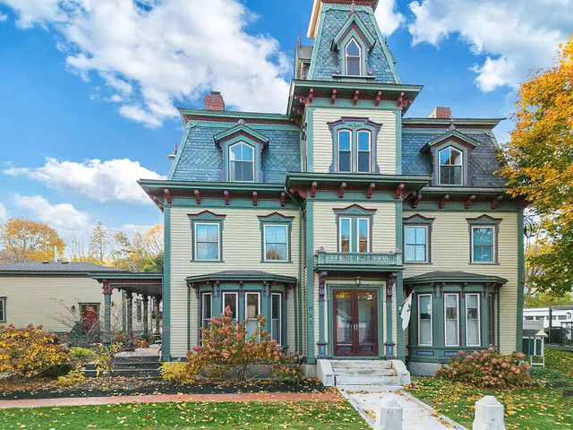 $329,000 | 15 Middle Street, Unit 3, Hallowell, ME 04347