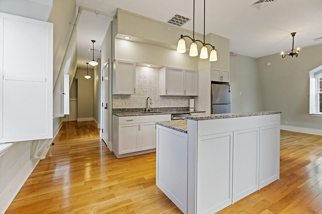 15 Middle Street, Unit 3 Hallowell, ME 04347 - Photo 10 of 57 24_BP5A0495_DxO_mls