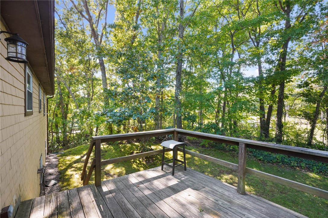 302 Old County Road Smithfield, RI 02917 - Photo 36 of 40