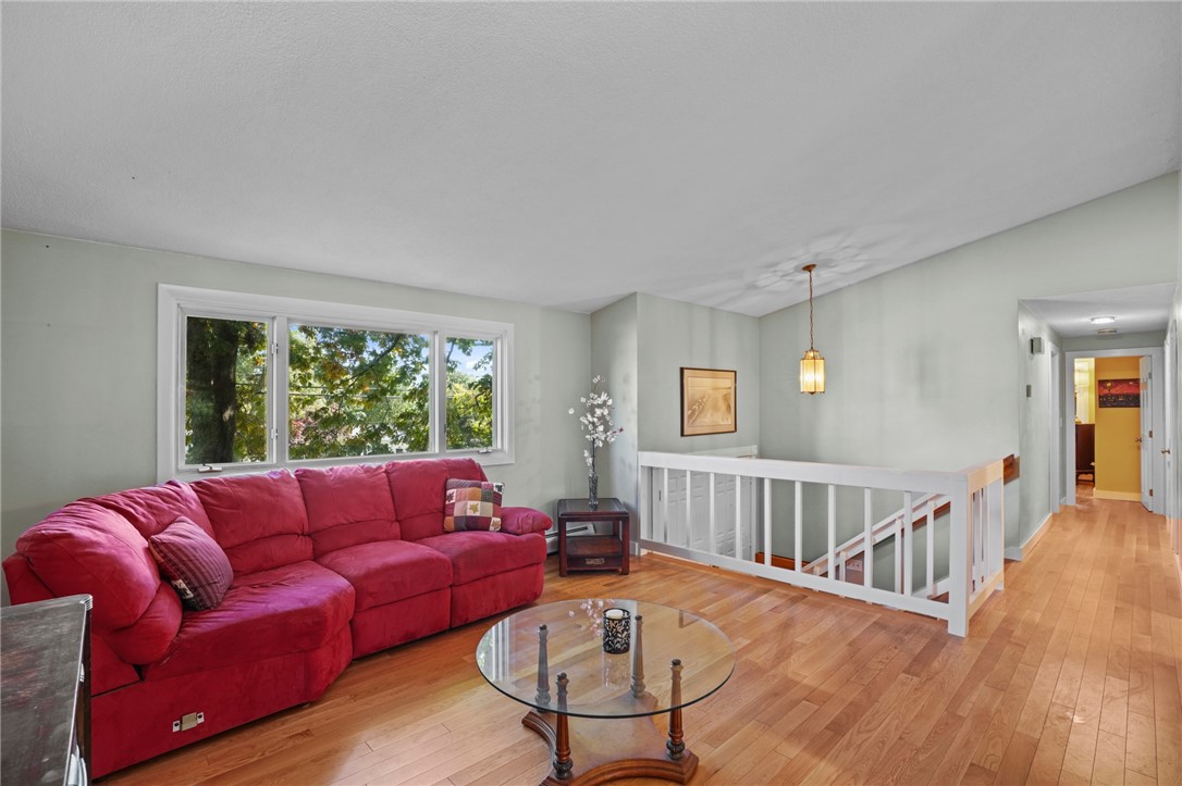 302 Old County Road Smithfield, RI 02917 - Photo 7 of 40