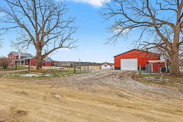 $370,000 | 10531 Wood Road, North Adams, MI 49262