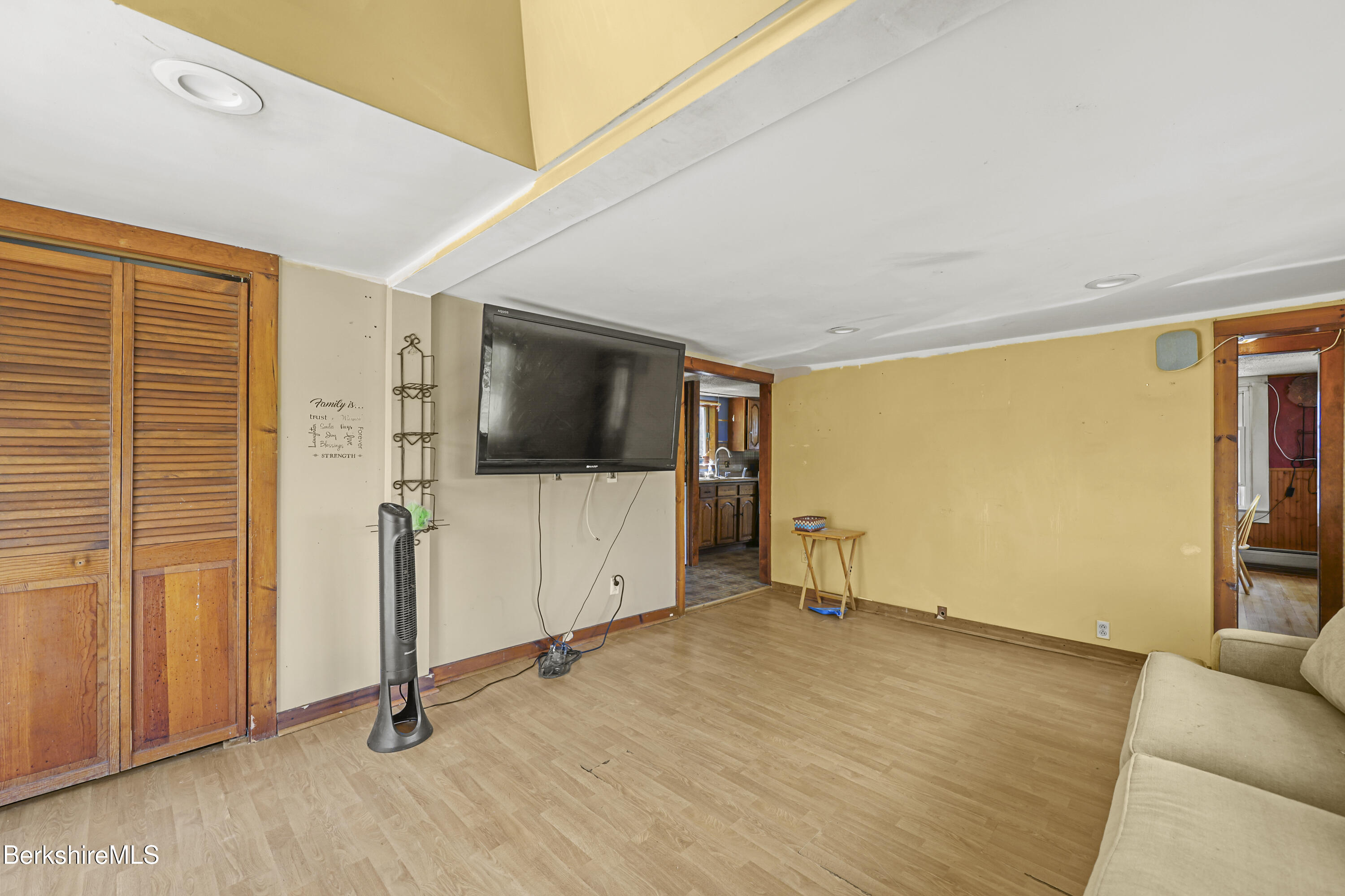 174 Wells Road Cheshire, MA 01225 - Photo 5 of 29 30 Living Room