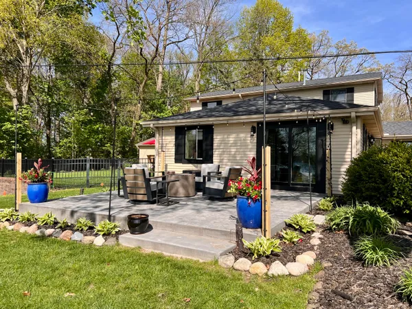 $615,000 | 20070 Parkway Avenue, Three Rivers, MI 49093