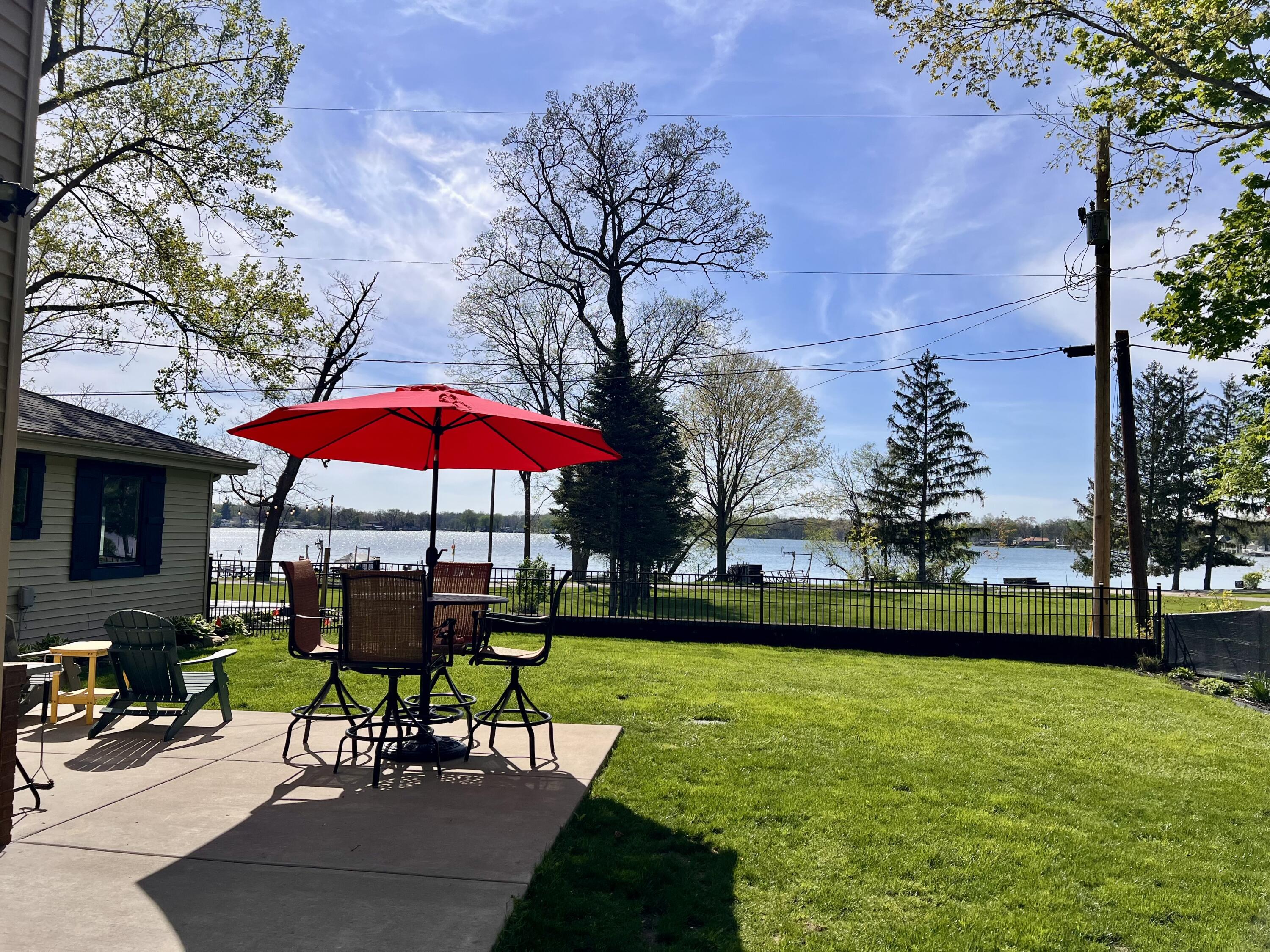 20070 Parkway Avenue Three Rivers, MI 49093 - Photo 70 of 73 backpatio1
