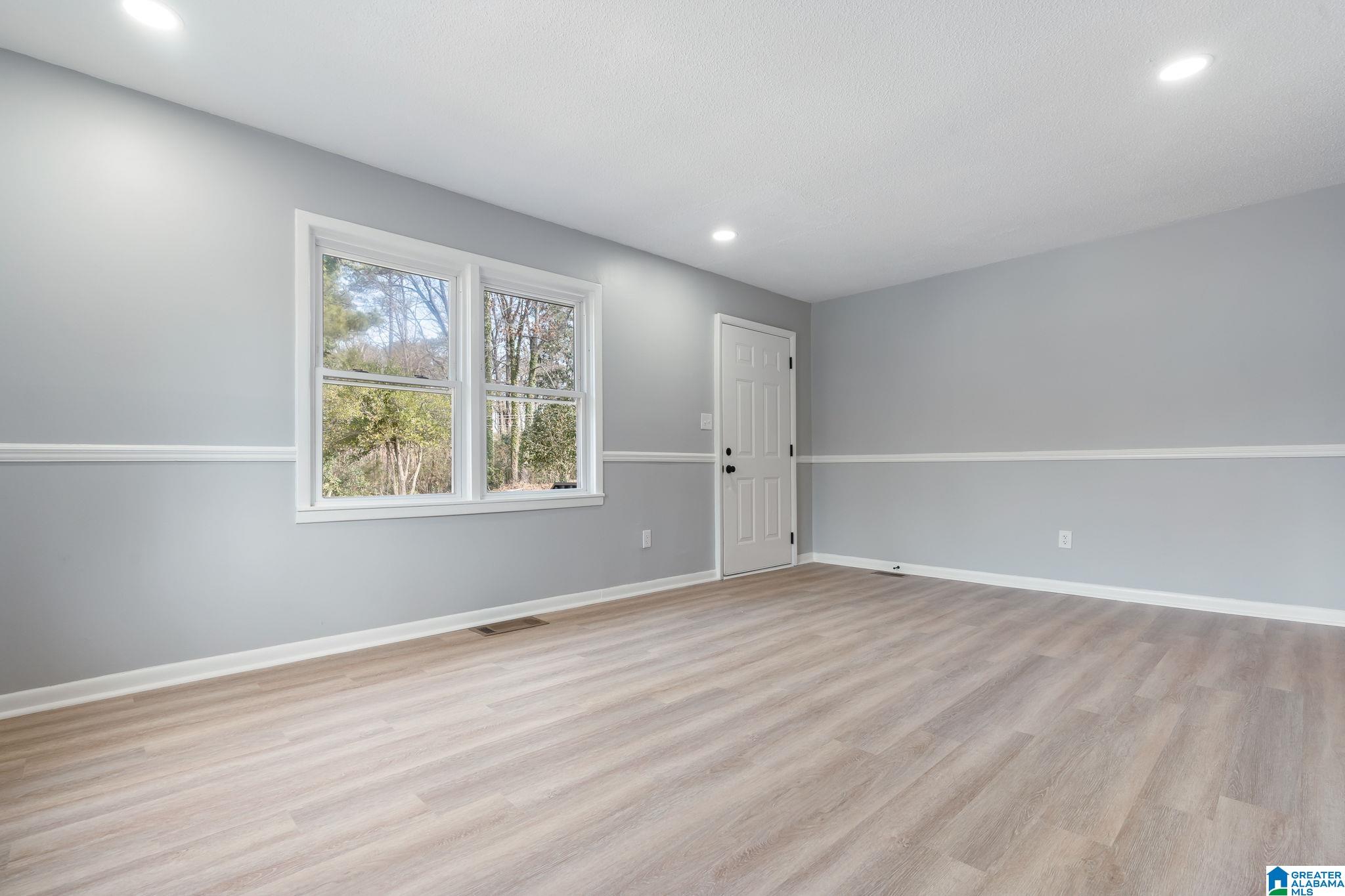 313 Garden Hill Road Gardendale, AL 35071 - Photo 4 of 29
