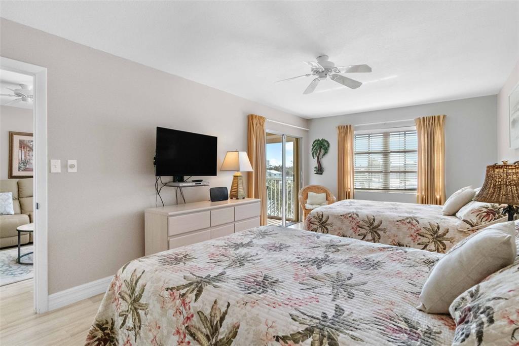 5970 Midnight Pass Road, Unit 177 Sarasota, FL 34242 - Photo 4 of 28