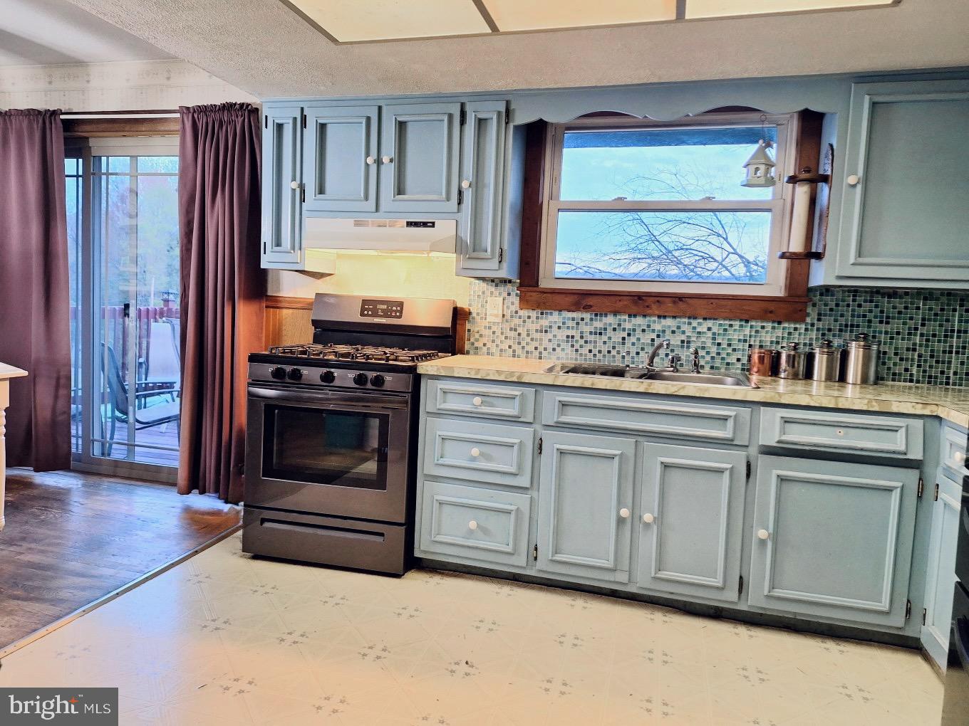 4262 Upper Road Shamokin, PA 17872 - Photo 6 of 13