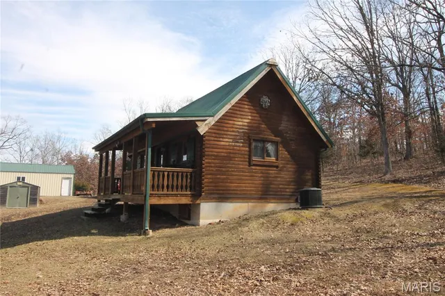 $475,000 | 1038 Mug Drive, Macks Creek, MO 65786