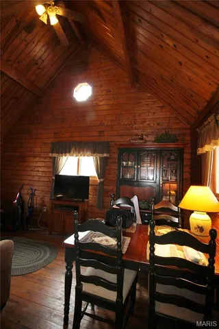 $475,000 | 1038 Mug Drive, Macks Creek, MO 65786