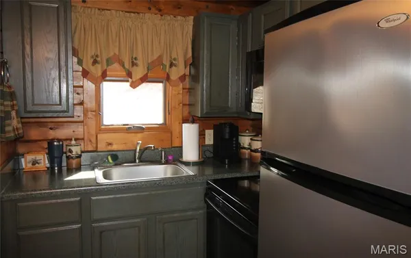 $475,000 | 1038 Mug Drive, Macks Creek, MO 65786