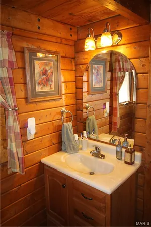 $465,000 | 1038 Mug Drive, Macks Creek, MO 65786