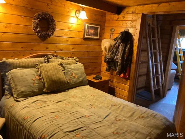 $475,000 | 1038 Mug Drive, Macks Creek, MO 65786