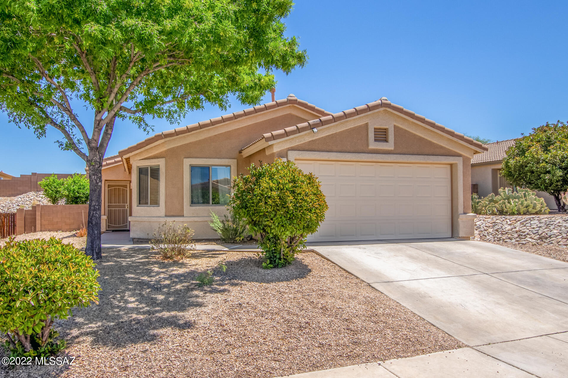 535 South Sweet Ridge Drive Vail, AZ 85641 - Photo 1 of 29