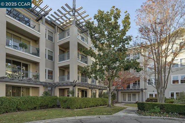 $438,000 | 1860 Tice Creek Drive, Unit 1239, Walnut Creek, CA 94595