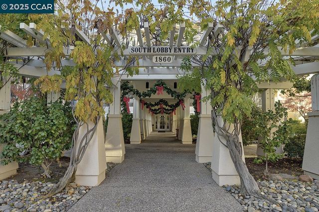 $438,000 | 1860 Tice Creek Drive, Unit 1239, Walnut Creek, CA 94595