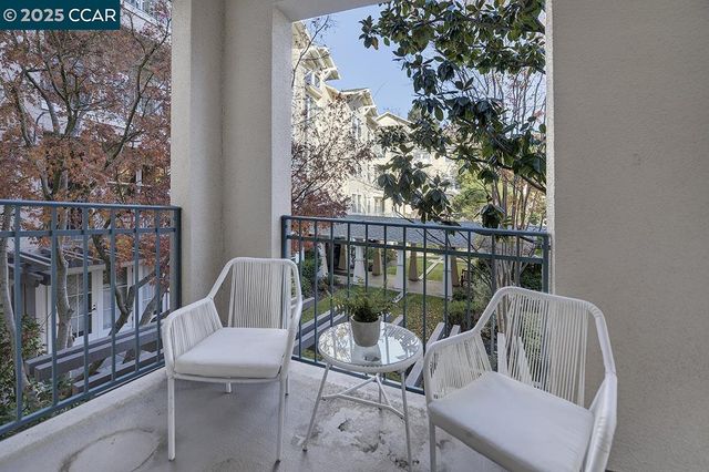 $438,000 | 1860 Tice Creek Drive, Unit 1239, Walnut Creek, CA 94595